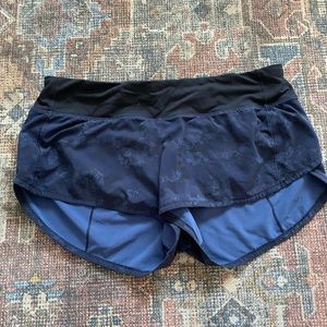 Lululemon speed ups 2.5 in